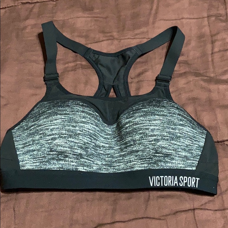 Victoria Sport Brand Euc